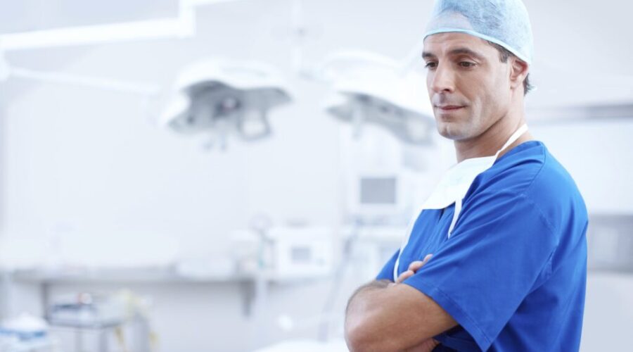 Frontline workers encouraged to ‘speak up’ as part of premier’s health care tour