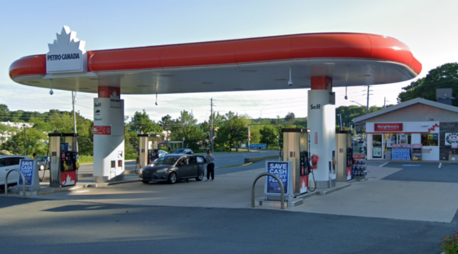 Suspect at-large after Bedford gas station robbery