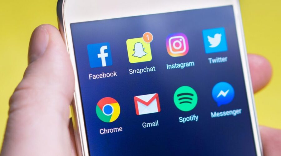 Facebook, WhatsApp, and IG are back after global outage