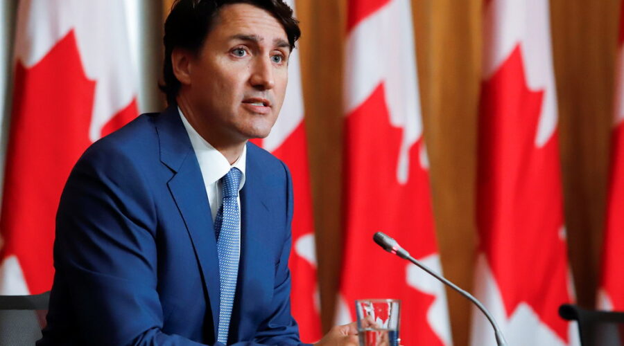 Justin Trudeau attends climate summit in Scotland