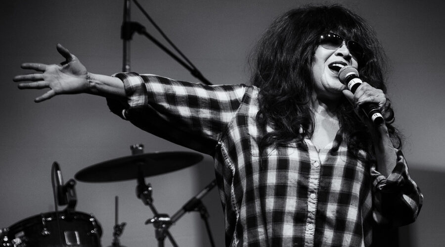Lead singer of The Ronettes dies at 78