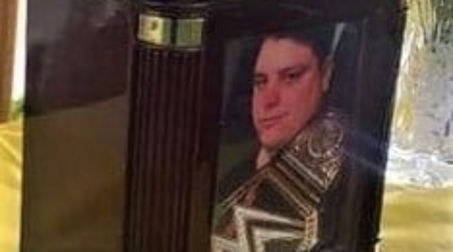 Police search for stolen cremation urn after home robbed