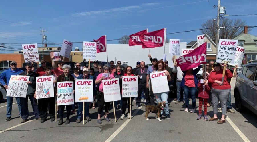 School support staff rally as strike deadline looms