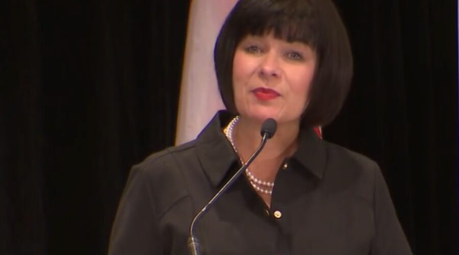 Ottawa unveils action plan to reverse French decline