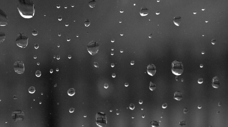 May arrives with rain and wind