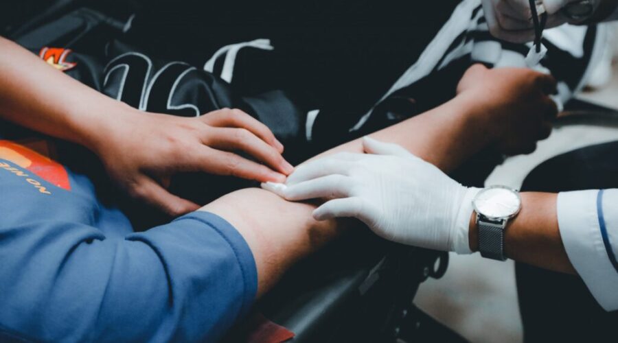 Canadian blood Services call on more Canadians to donate blood.