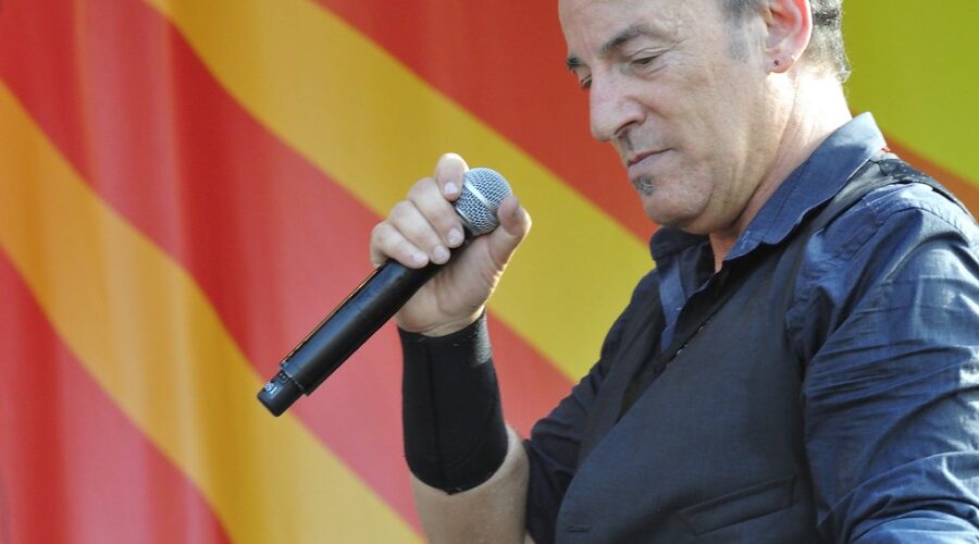Bruce Springsteen Postpones ALL 2023 Shows
