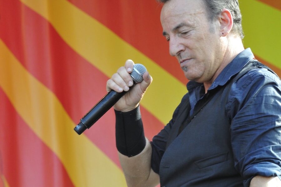 Bruce Springsteen Postpones ALL 2023 Shows
