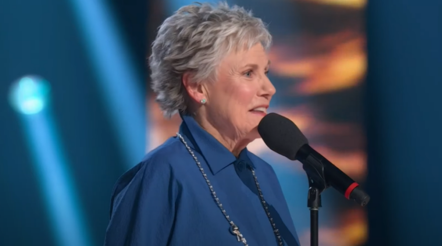 Anne Murray Made A Special Appearance At The JUNOs!