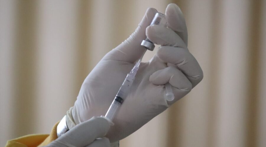 Wait time between COVID-19 vaccines reduced for high-risk people in spring rollout