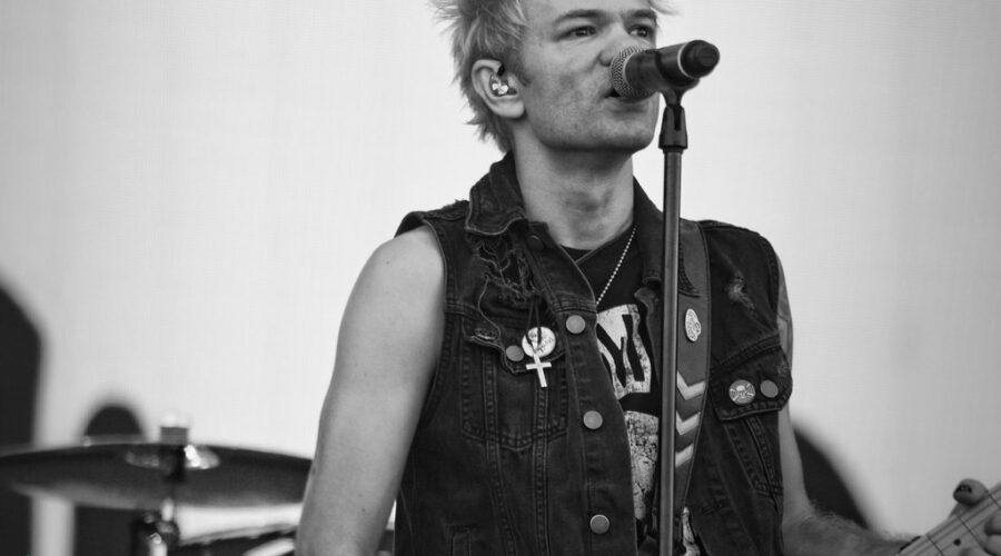 Sum 41’s Deryck Whibley’s Memoir Is Out Now
