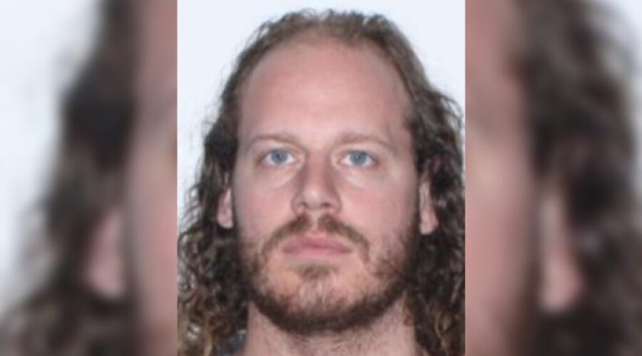 Former Olympic snowboarder wanted for drug trafficking, murders