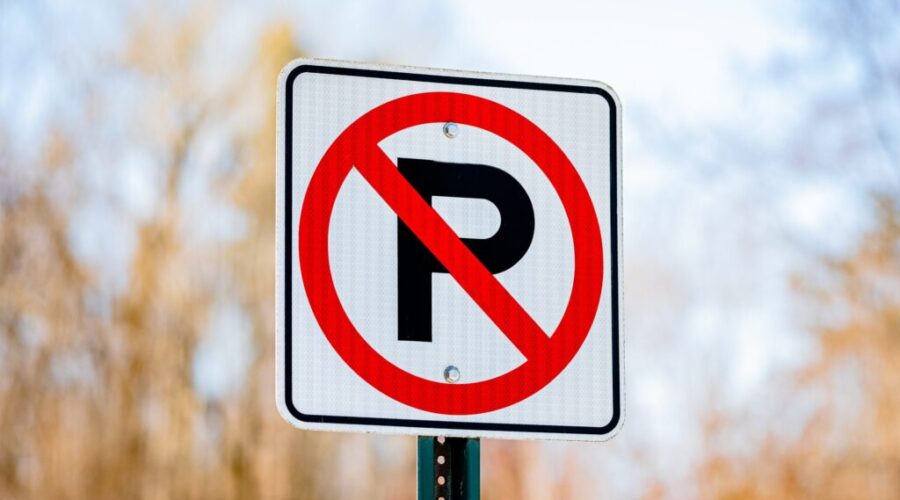 Fall leaf cleaning to start affecting street parking in peninsula