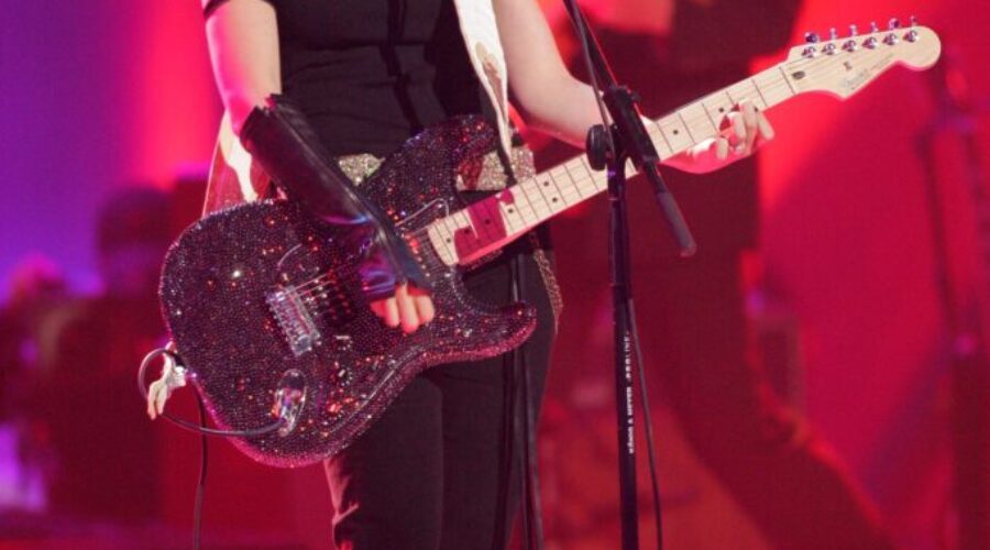 Alanis Morissette Is Coming To Sommo Festival!