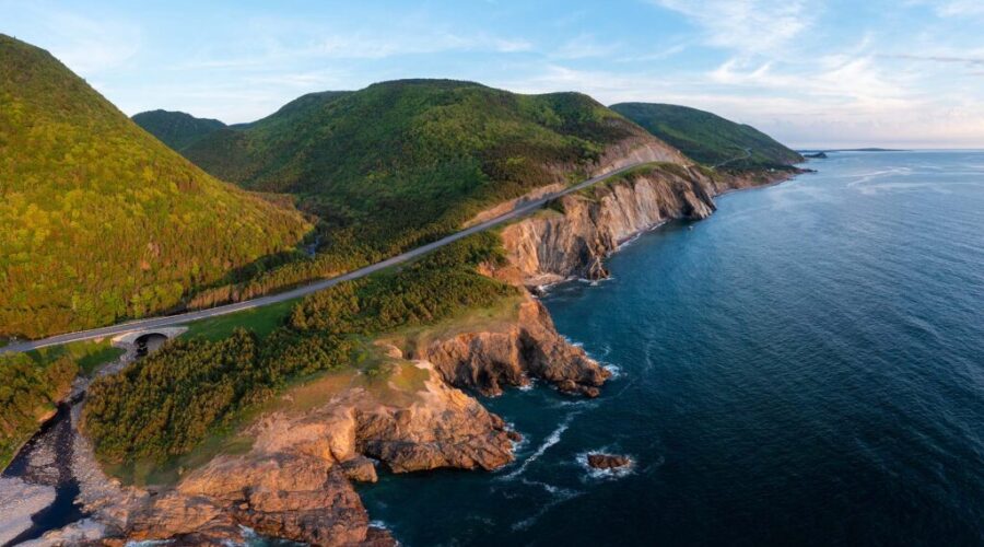 Feds announce tourism discounts with focus on young people