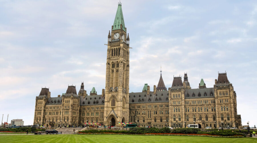 Middle-income tax cut takes effect in Canada