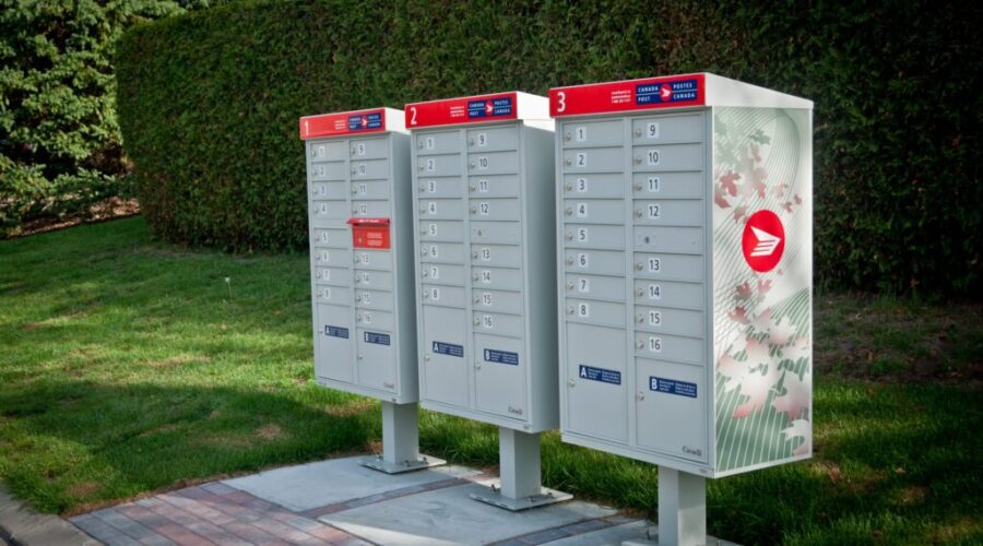 Canada Post, union return to the bargaining table