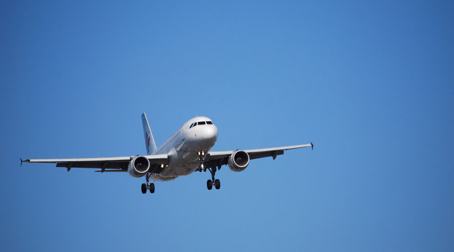 Air Canada, flight attendants head to arbitration