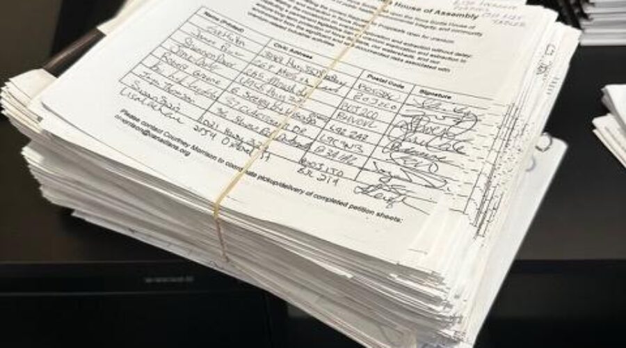 7,000 Nova Scotians petition government to reinstate uranium ban