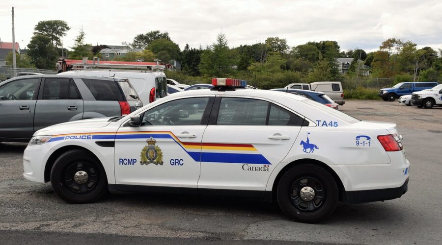 Pedestrian seriously hurt after crash in Eastern Passage