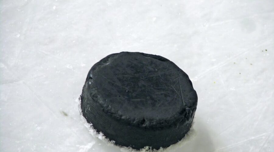 SMU Huskies advance to U SPORTS semi-finals, UQTR defeats Moncton