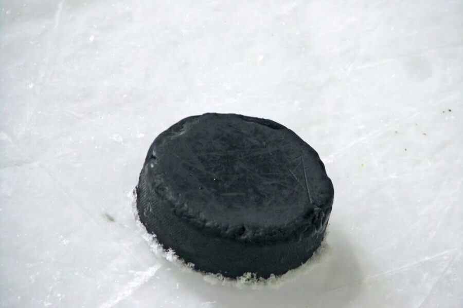 SMU Huskies advance to U SPORTS semi-finals, UQTR defeats Moncton