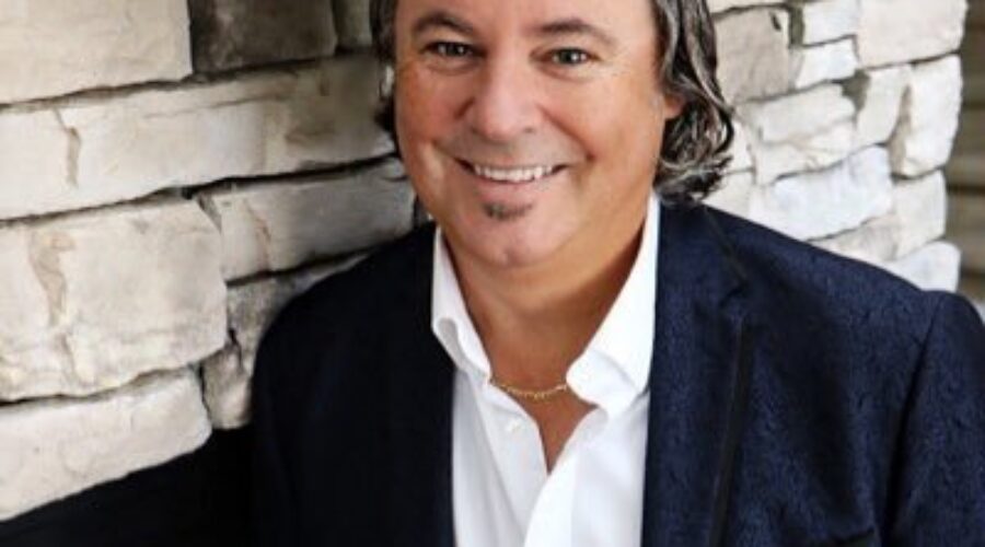 Bruce Guthro Honoured At ECMA’s Last Night