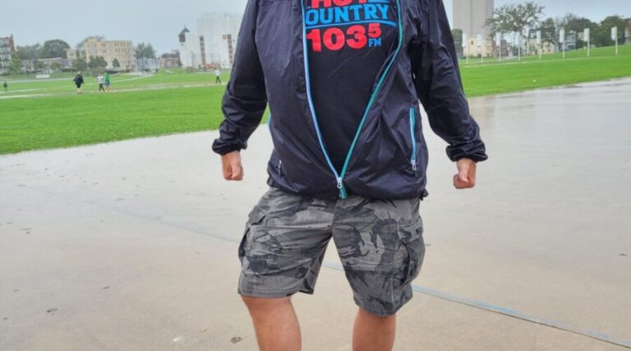 Ian Wearing High Heels For A Great Cause!