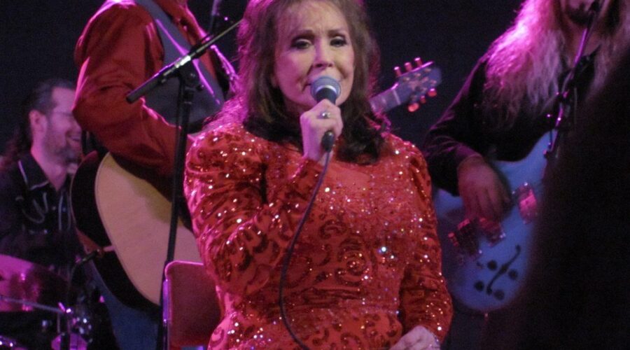 Here Are 10 Facts About Loretta Lynn’s Remarkable Life