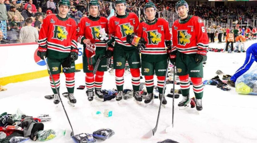 The First Mooseheads “Toque Toss” A Success!