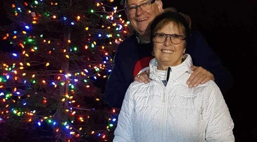 Charlie The Tree is Back On The 102 In Bedford