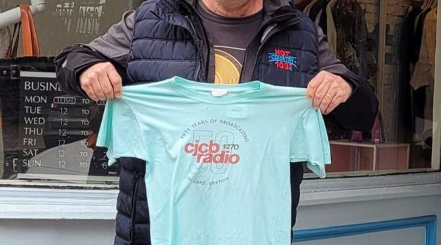 Ian Gets Reunited With 46 Year-old Radio T-shirt