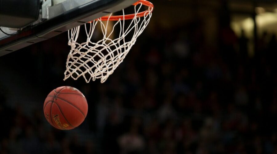 New York Knicks Fans Go Bananas After Team Advances to NBA Finals
