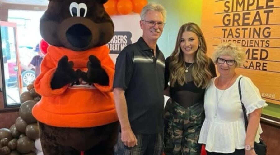 Jess Moskaluke Called Ian To Talk About Burgers To Beat MS Day