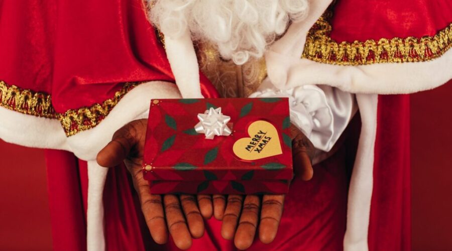 How SHOULD Secret Santa Work?