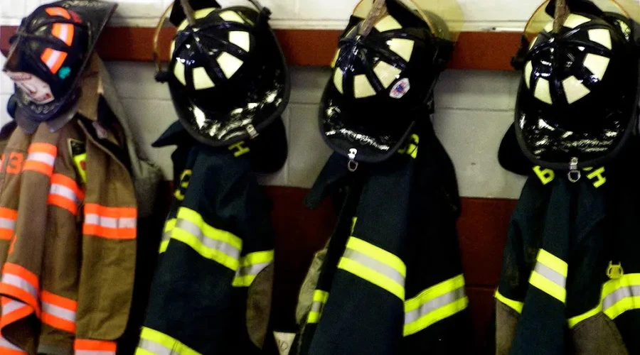 Update: Structure fire closes Howe St in Dartmouth