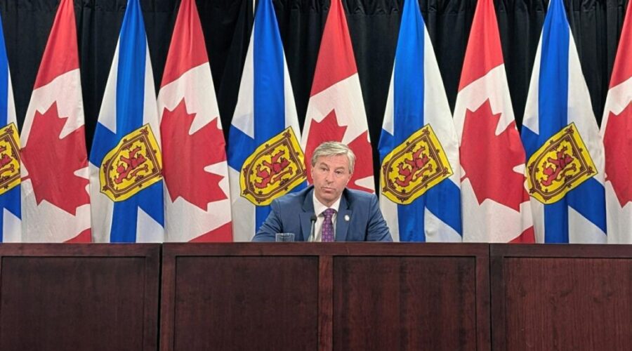 Premier begins province-wide tour in Annapolis Valley