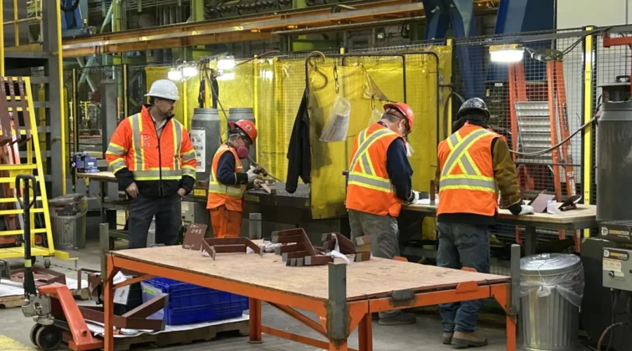 Federal government announces $2 billion to train trades workers